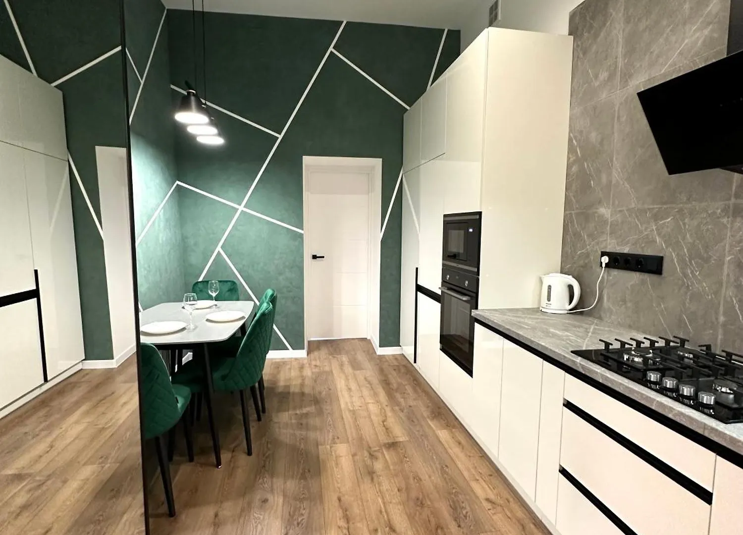 Romantic Apartments - In The Center Of Lviv , King-Size Bed