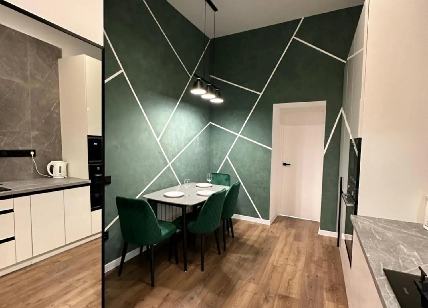 Romantic Apartments - In The Center Of Lviv , King-Size Bed